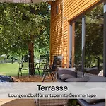 Tinyhousebeidresden Mit Fasssauna Unser Groesstes Winziges Haeuschen Fuer Bis Zu 7 Personen, Kaminofen, Grosse Terrasse - Naehe Saechsische Schweiz - Von Juni - September Mindestmietzeit 1 Woche Sa-sa Lauterbach (Rugen)